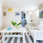 Azzurro Central Apartment 4 Stars