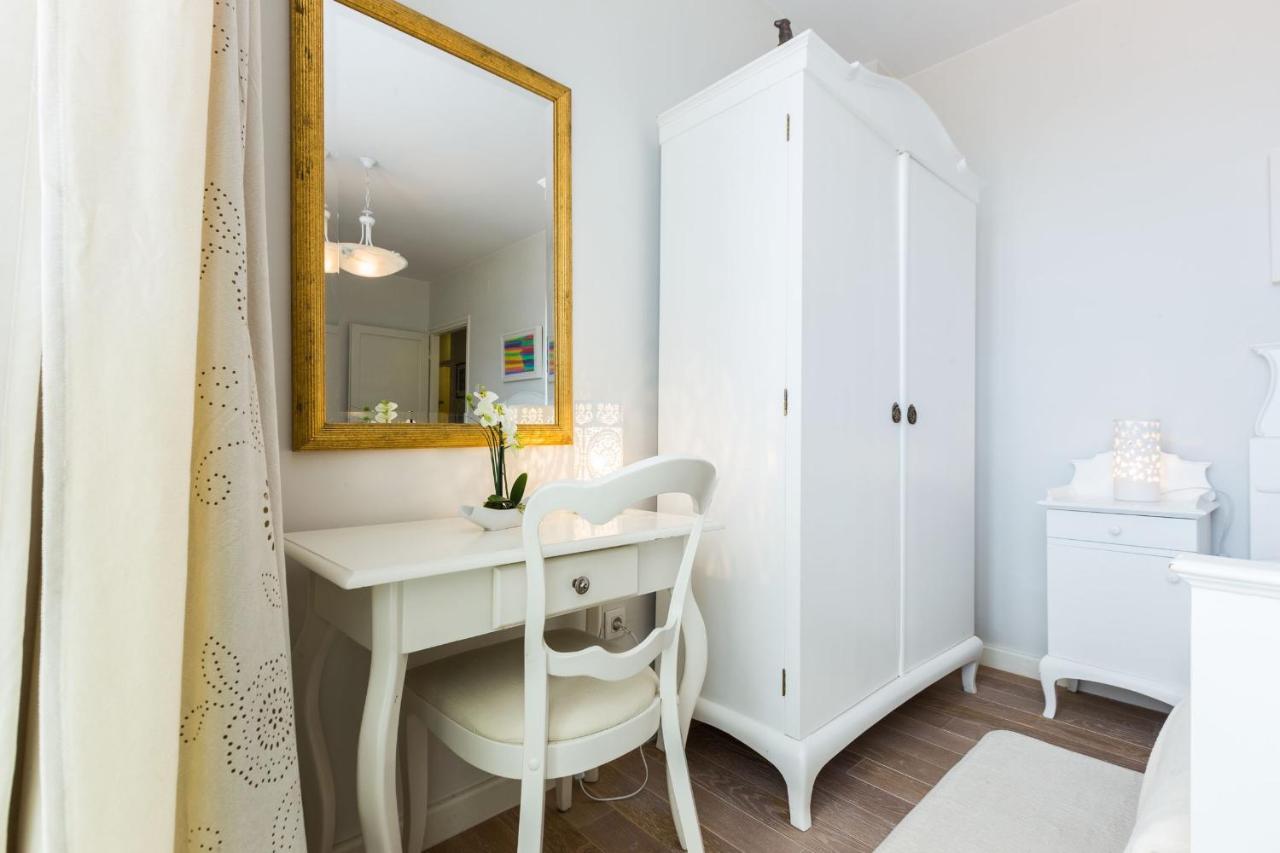 Azzurro 4 Stars Apartment *